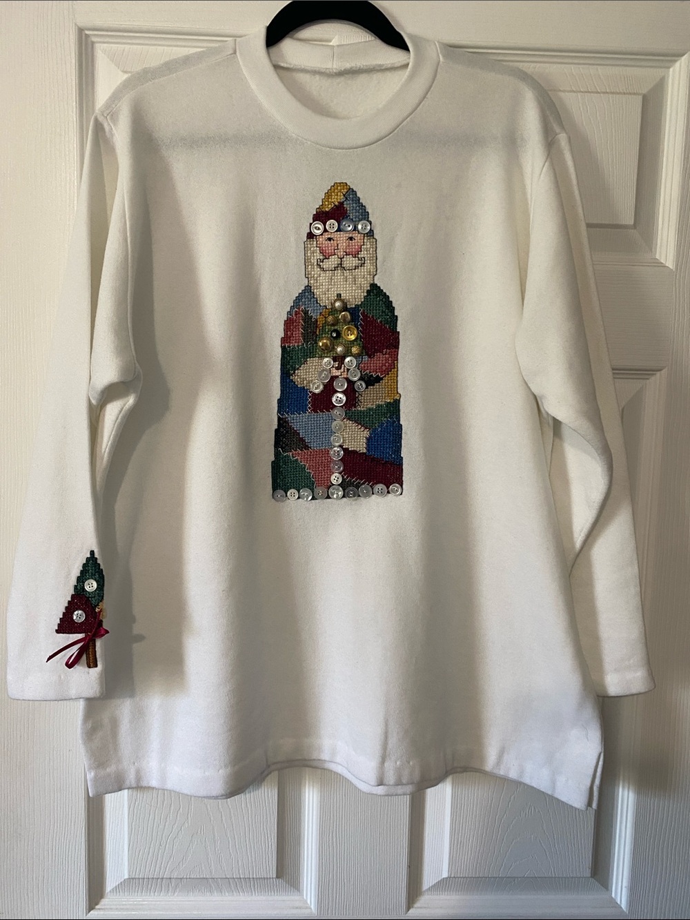 Source Unknown White Tunic with Beaded Patchwork Santa